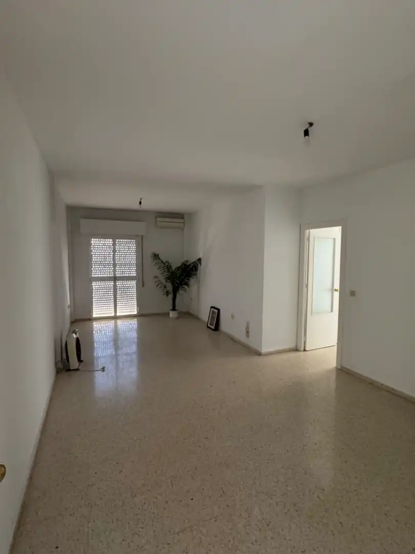 Sala d'estar de Pis en venda en Sanlúcar de Barrameda amb Aire condicionat, Calefacció i Moblat