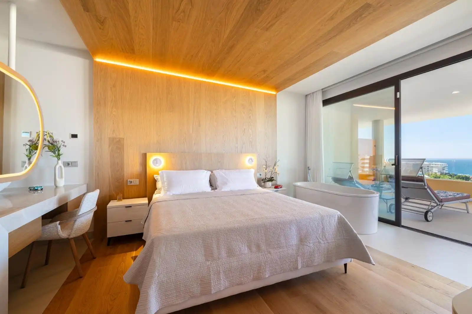 Bedroom of Apartments for sale in Fuengirola  with Heating, Terrace and Storage room