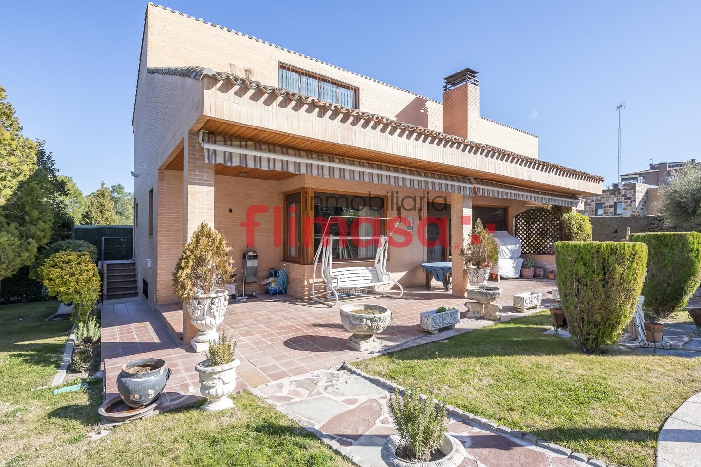 Jardí de Casa o xalet en venda en Villaviciosa de Odón amb Aire condicionat, Calefacció i Jardí privat