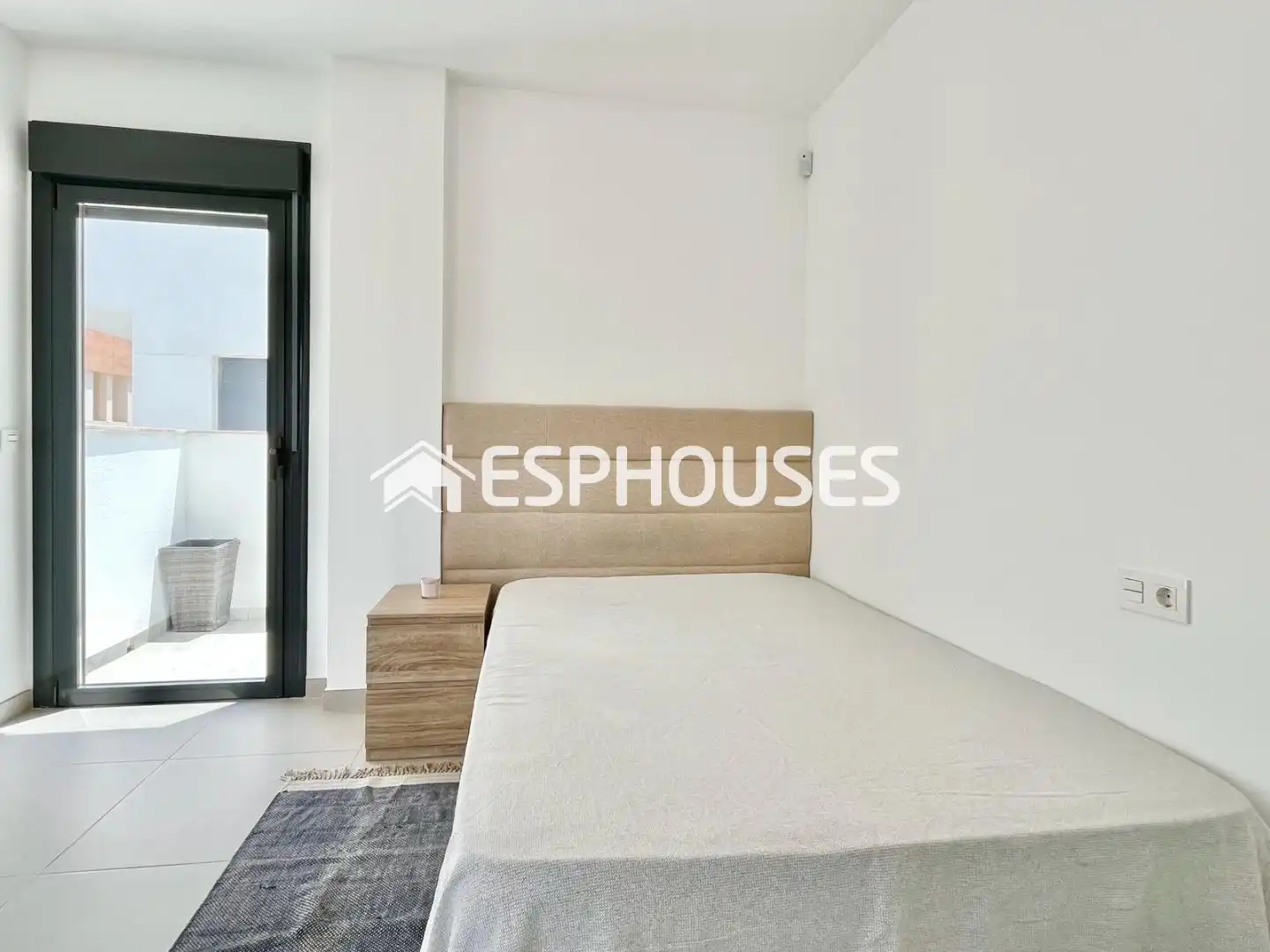 Habitación de Casa o chalet en venta en Guardamar del Segura con Aire acondicionado, Trastero y Piscina