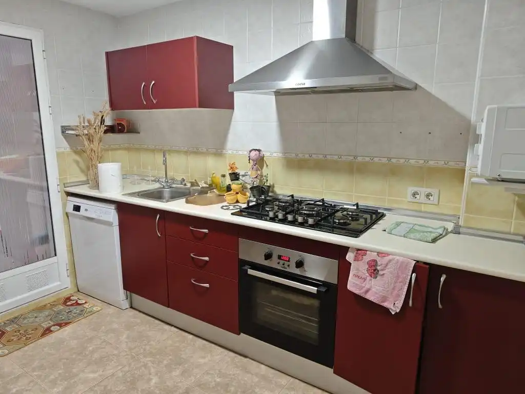 Cuina de Pis en venda en Totana amb Aire condicionat, Moblat i Forn