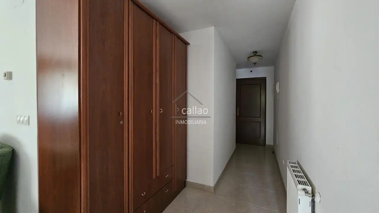 Wohnung zum Verkauf in Narón mit Heizung, Abstellraum und Möbliert