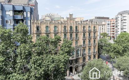 Exterior view of Flat for sale in  Barcelona Capital  with Air Conditioner, Heating and Parquet flooring