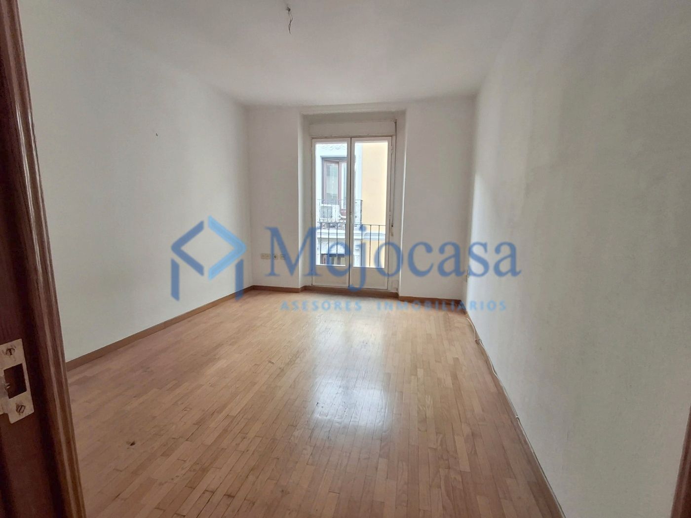 Piso en venta en  Madrid Capital con Calefacción, Parquet y Amueblado