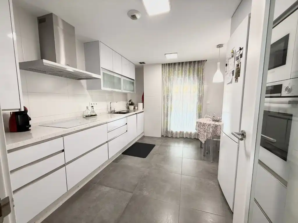Flat with pool for sale in Calle Escritora Carmen Laforet, imagen 15