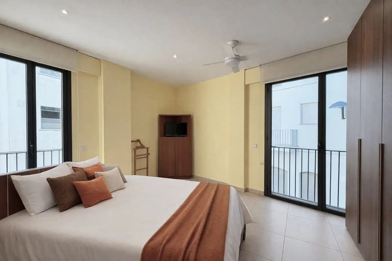 Schlafzimmer von Wohnungen zum Verkauf in L'Escala mit Heizung und Möbliert