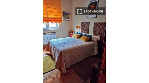 Foto 4 de Habitación en HUCA - La Cadellada, Oviedo