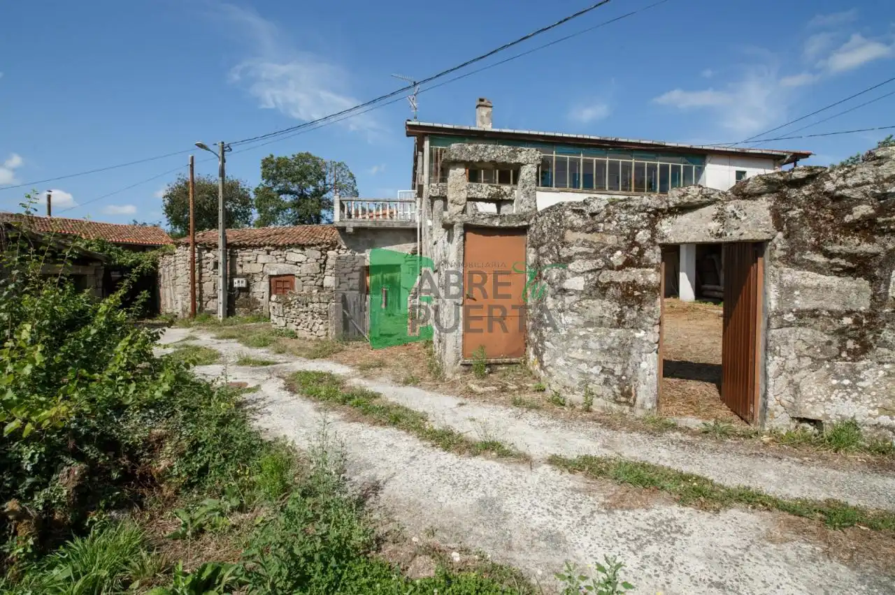Casa amb terrassa en venda a Amoeiro, imagen 42