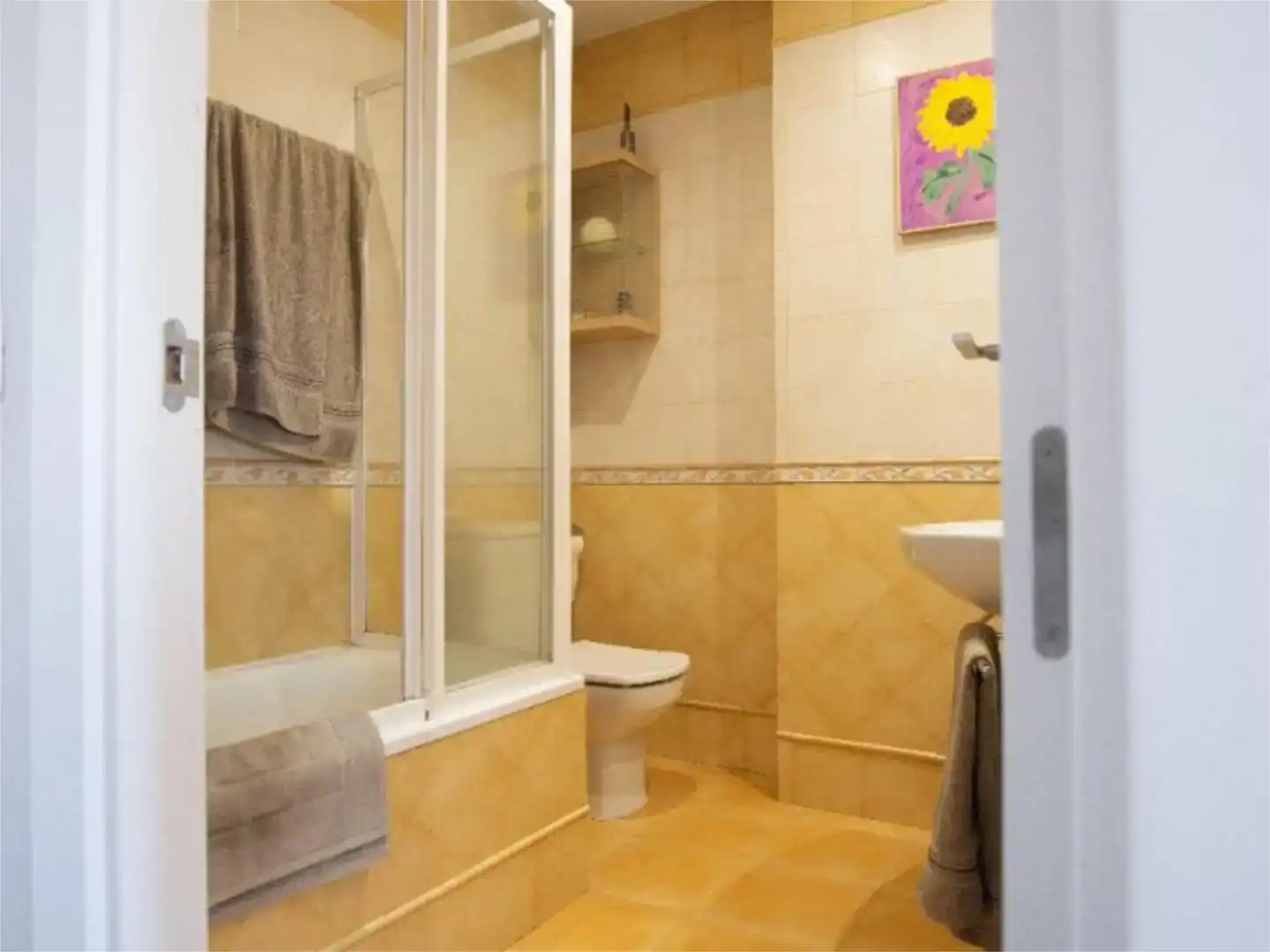 Baño de Casa adosada en venta en Madrid con Aire acondicionado, Jardín privado y Trastero