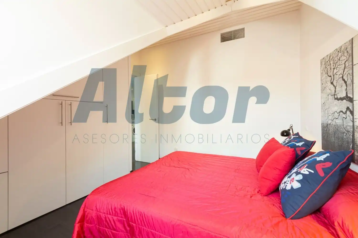 Bedroom of Attic for rent in Madrid  with Heating, Terrace and Furnished