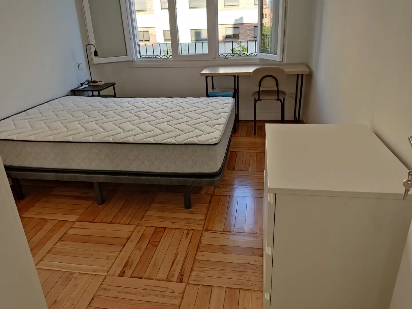 Bedroom of Flat for share in Madrid  with Heating, Furnished and Oven