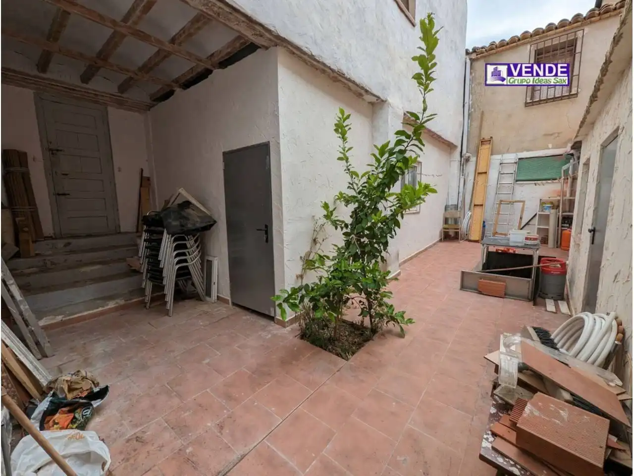 Jardí de Finca rústica en venda en Sax amb Jardí privat