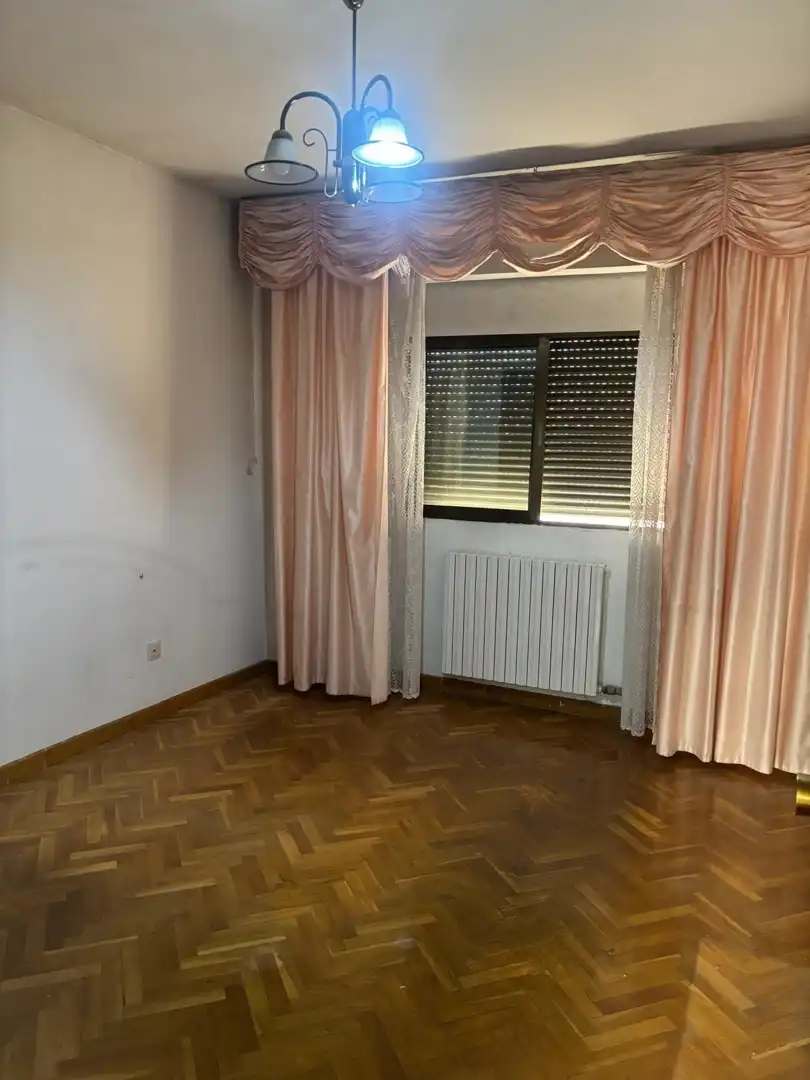 Habitación de Dúplex en venta en Zaragoza