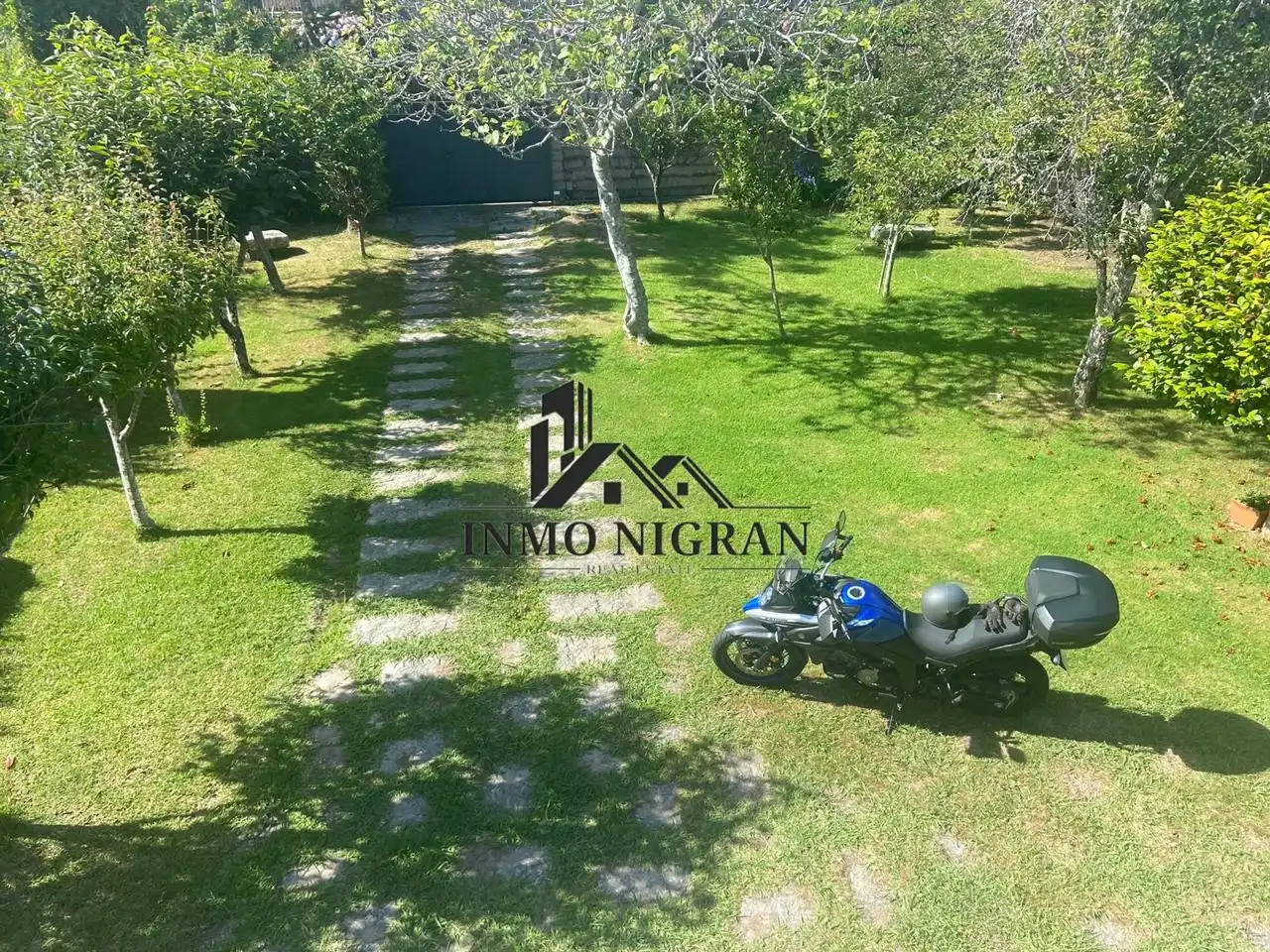 Vista exterior de Casa o chalet en venta en Vigo  con Jardín privado, Terraza y Balcón