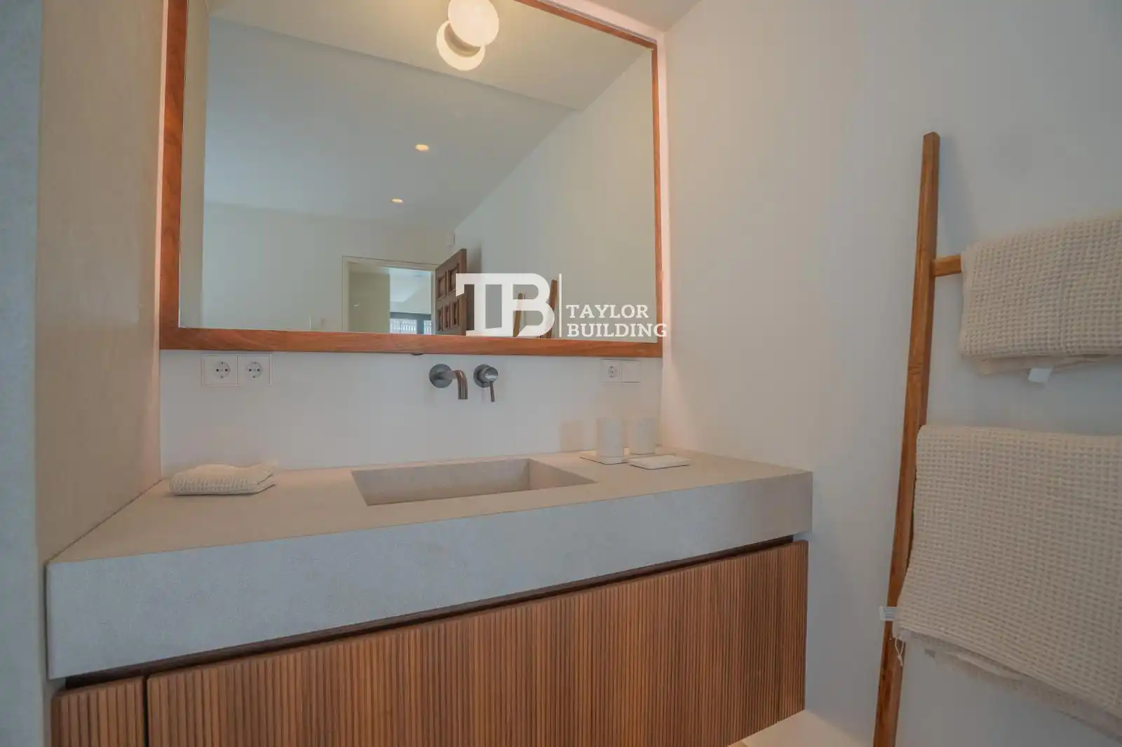 Bathroom of Houses for sale in Calvià  with Air Conditioner, Heating and Private garden