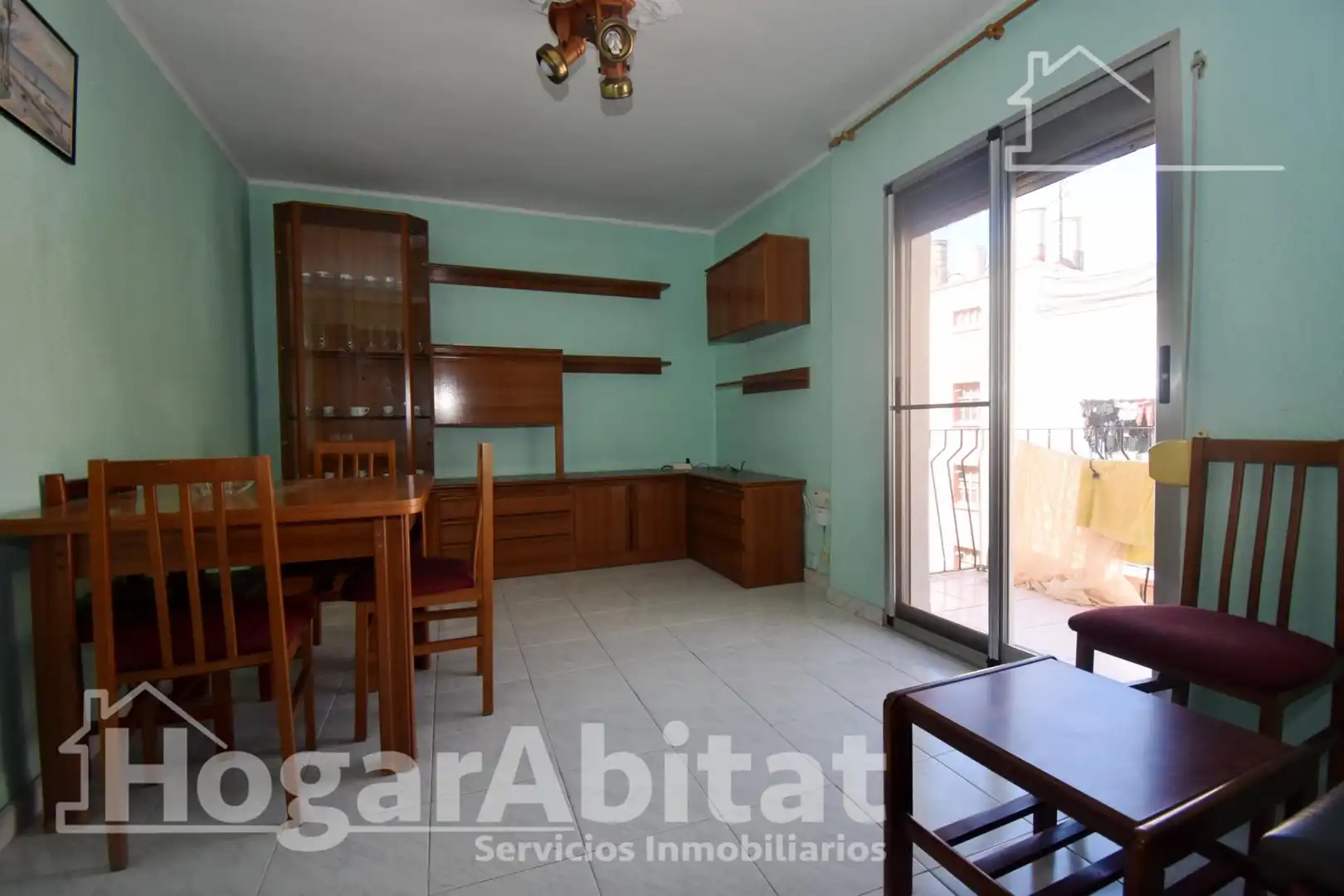Habitación de Piso en venta en Castellón de la Plana / Castelló de la Plana con Amueblado y Balcón