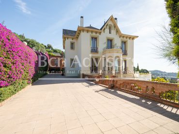 Xalet amb piscina en venda a Sarrià - Sant Gervasi