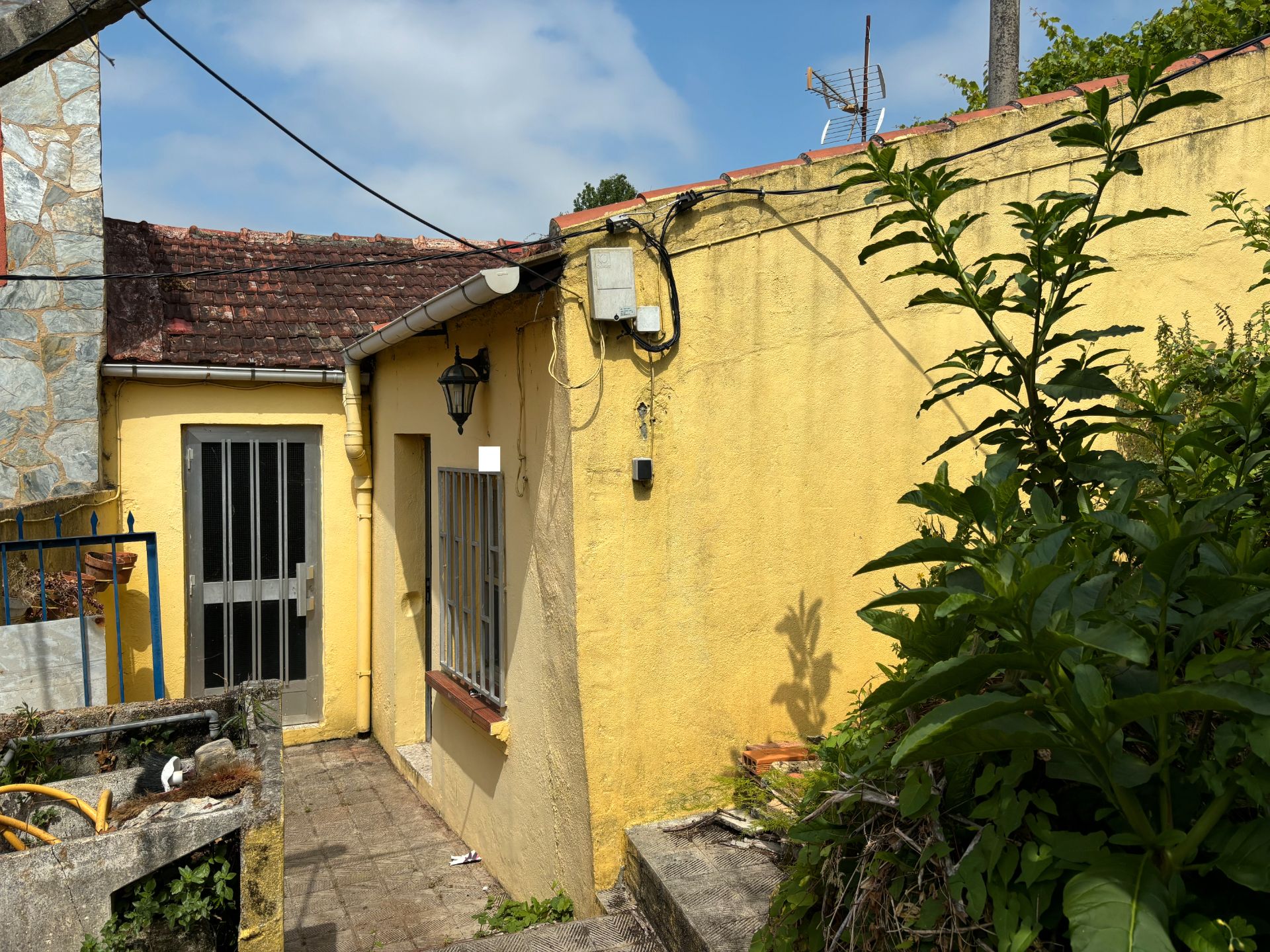 Exterior view of Single-family semi-detached for sale in Vigo   with Storage room and Furnished