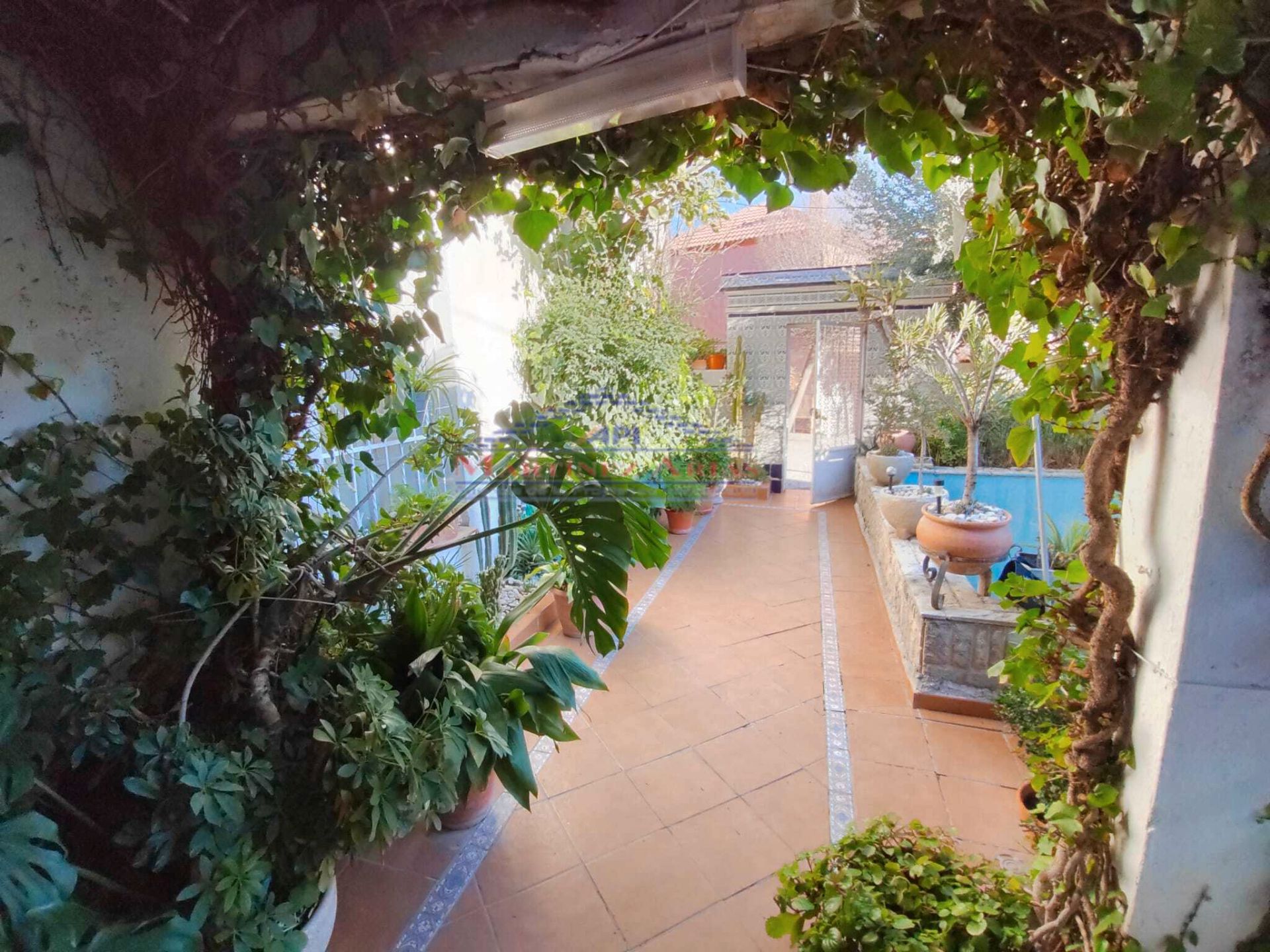Jardí de Casa adosada en venda en  Jaén Capital amb Jardí privat, Terrassa i Piscina