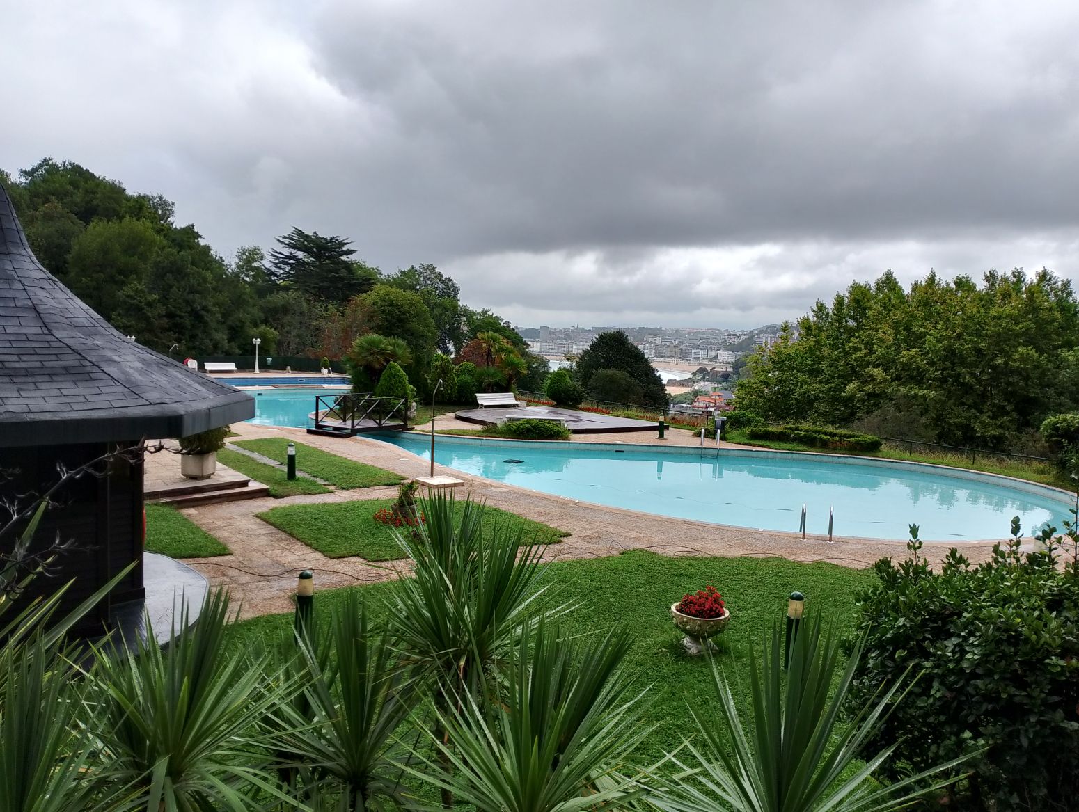 Swimming pool of Flat to rent in Donostia - San Sebastián   with Heating, Private garden and Terrace