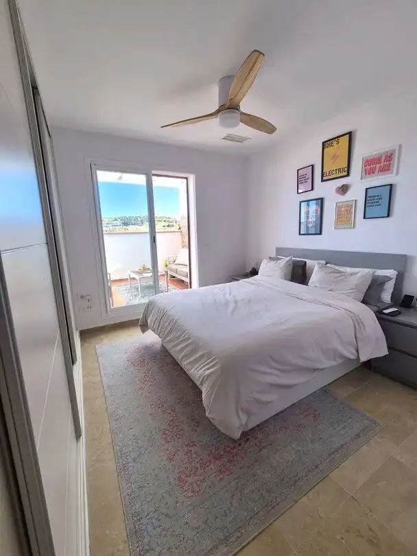 Habitación de Ático en venta en La Alcaidesa con Aire acondicionado, Calefacción y Terraza