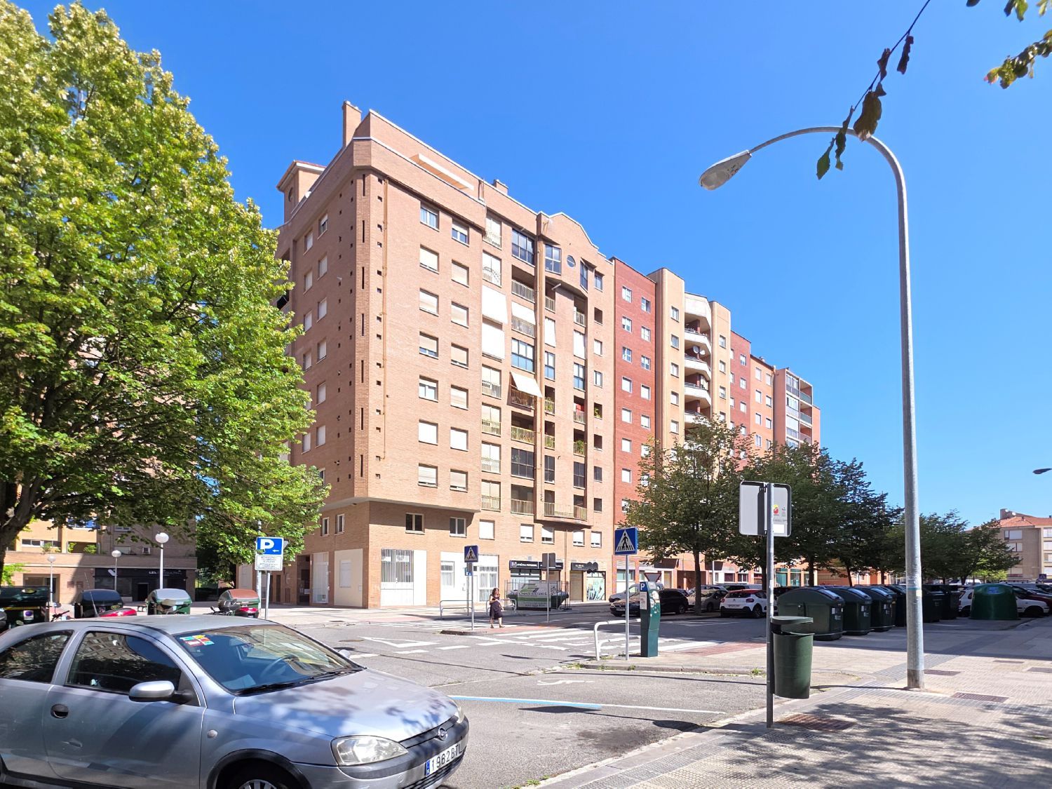 Vista exterior de Piso en venta en  Pamplona / Iruña con Calefacción, Parquet y Terraza