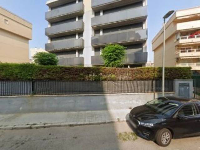 Garaje en Alquiler en Carrer de Joan Salvat-Papasseit, 9 en L'Estany