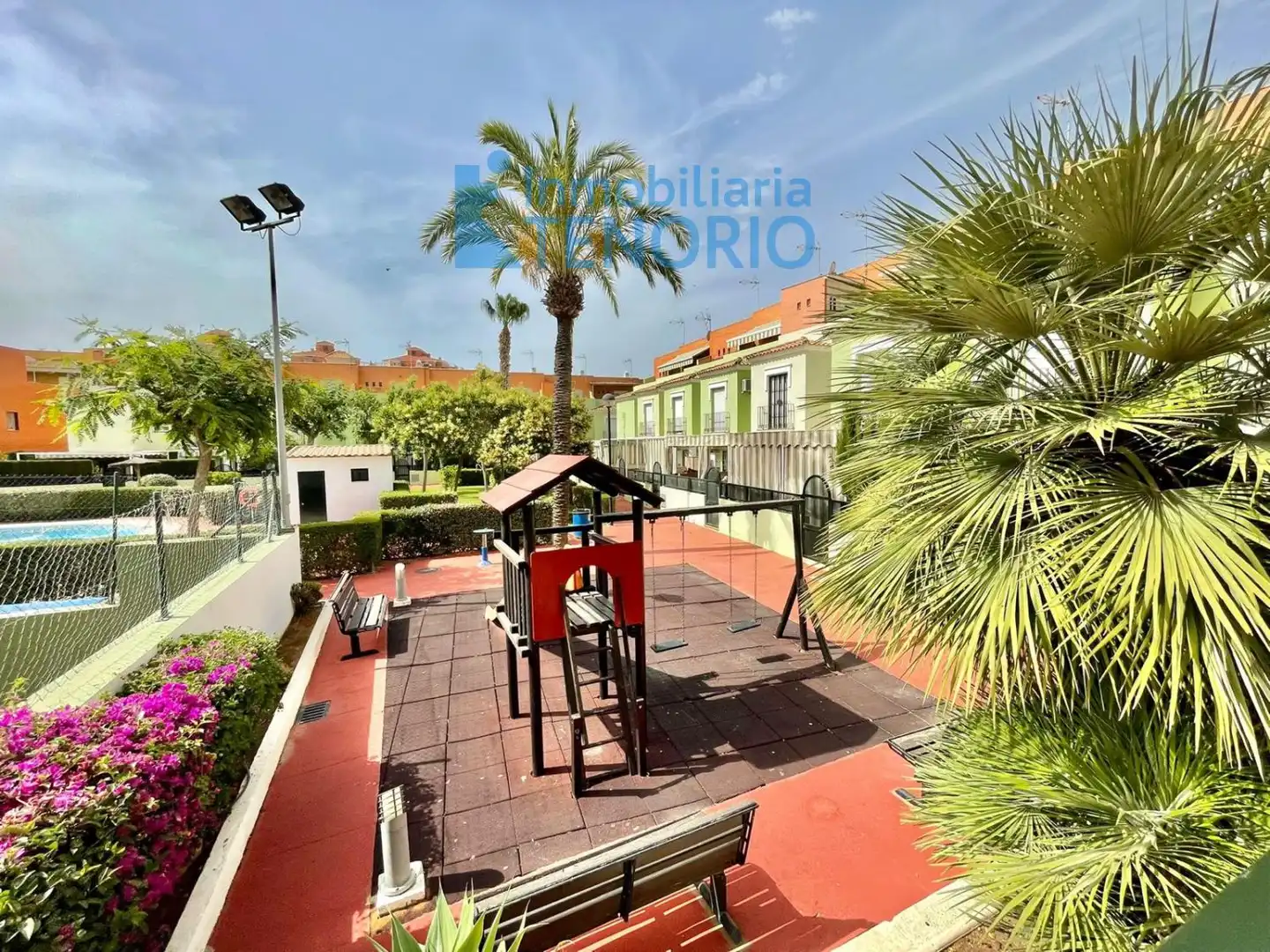 Außenansicht von Dachboden zum Verkauf in La Antilla mit Terrasse, Abstellraum und Gemeinschaftspool