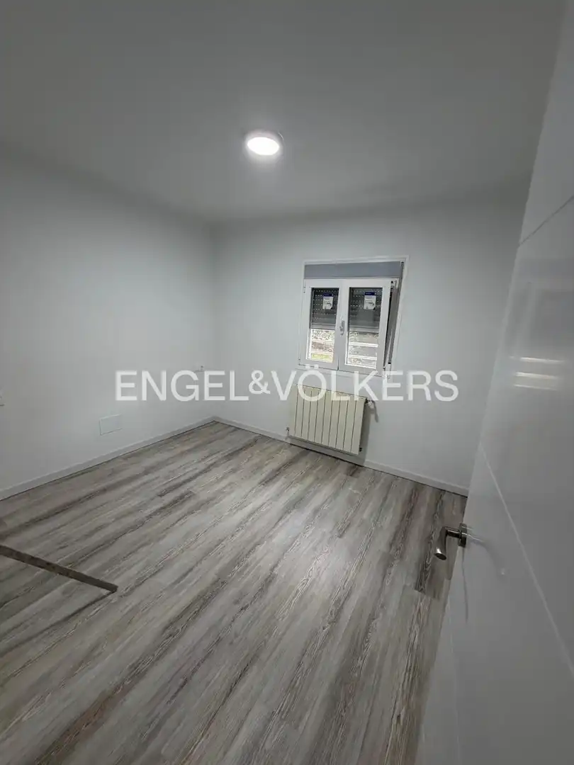 Menjador de Apartament en venda en Madrid amb Calefacció i Moblat