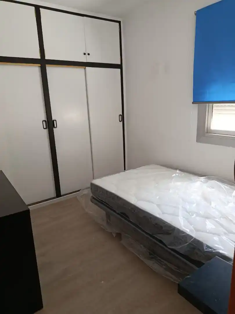 Bedroom of Flat for share in Casco Antiguo