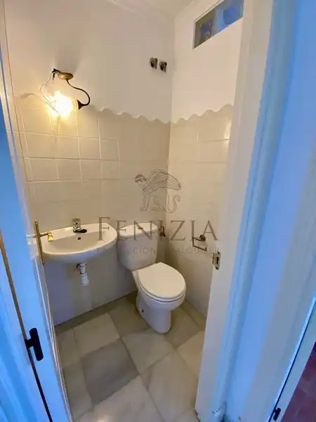 Bathroom of Detached homes for rent in El Puerto de Santa María  with Air Conditioner, Private garden and Storage room
