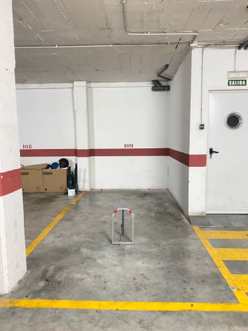 Garaje en Alquiler en Calle Narciso, 5 en Los Pacos