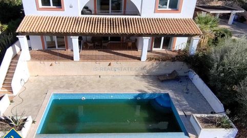 Villa con piscina, Islas Baleares, Ibiza. 5 habitaciones | 310 m² | 2 kilómetros al mar