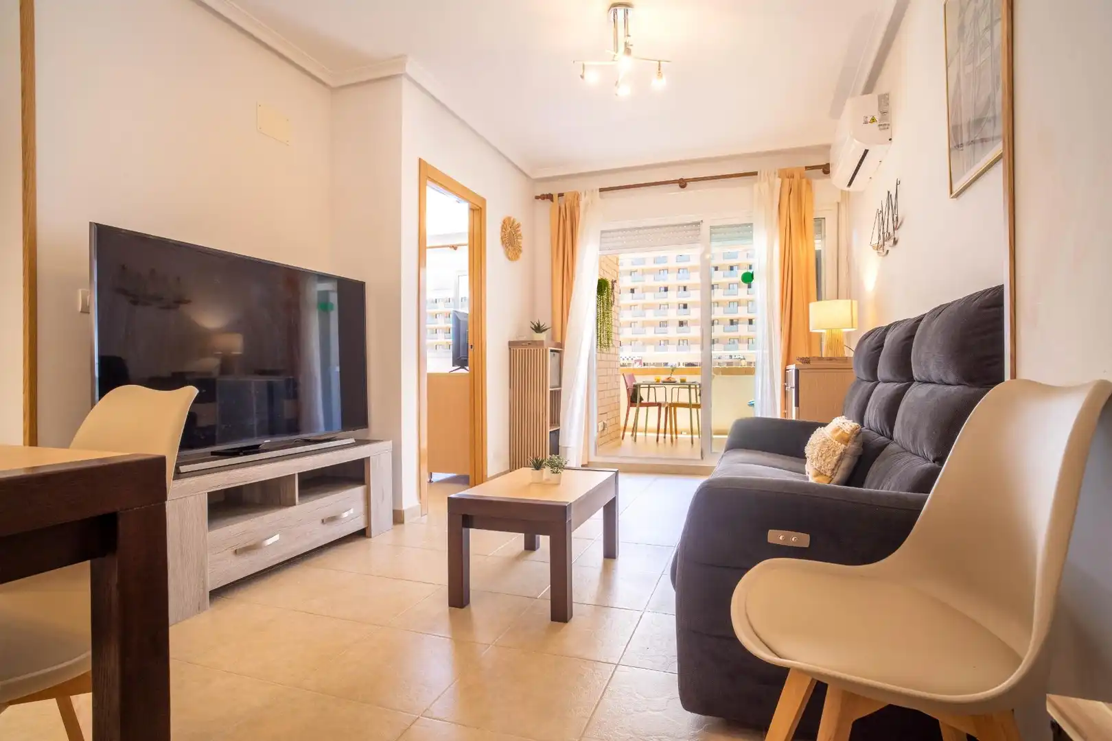 Sala d'estar de Apartament en venda en Oropesa del Mar / Orpesa amb Jardí privat, Terrassa i Traster