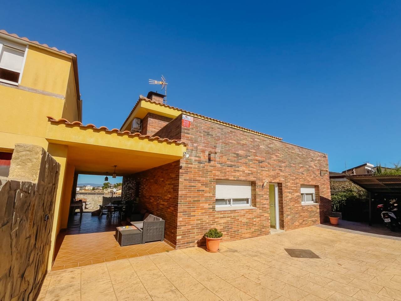 Exterior view of House or chalet for sale in Els Pallaresos  with Air Conditioner, Terrace and Swimming Pool