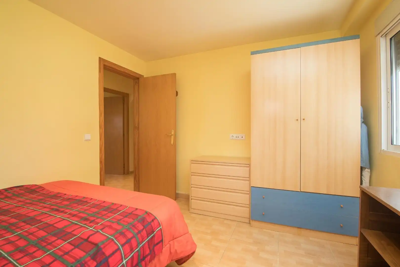Dormitori de Casa adosada en venda en Elche / Elx amb Calefacció, Jardí privat i Terrassa