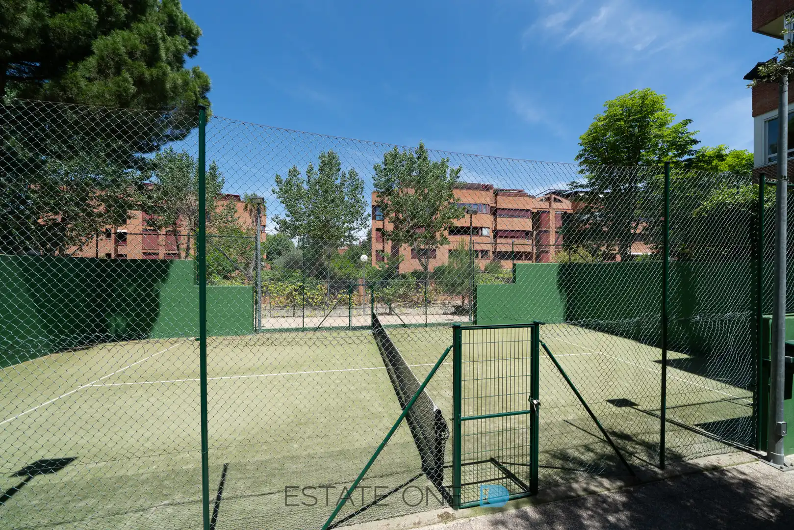 Vista exterior de Piso en venta en Pozuelo de Alarcón con Calefacción, Jardín privado y Parquet