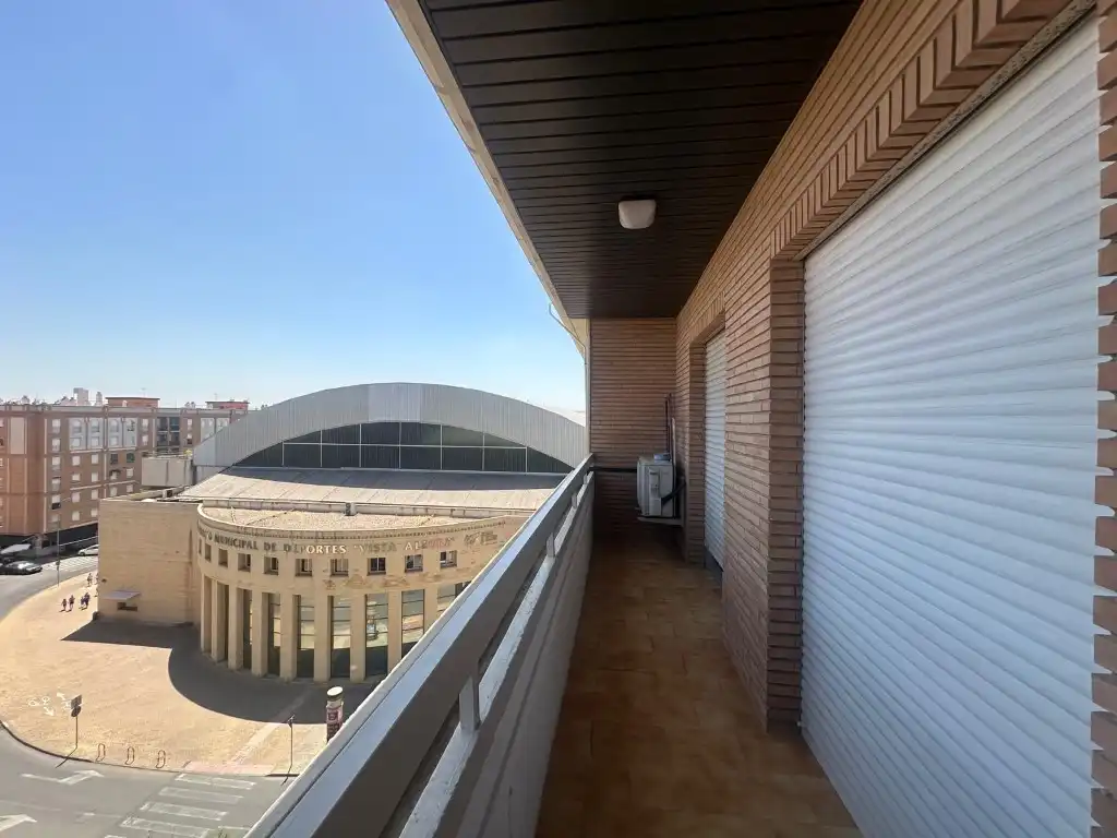 Exterior view of Flat for share in Córdoba