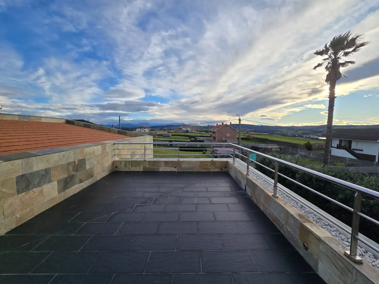 Terrasse von Haus oder Chalet zum Verkauf in Bareyo mit Heizung, Privatgarten und Terrasse