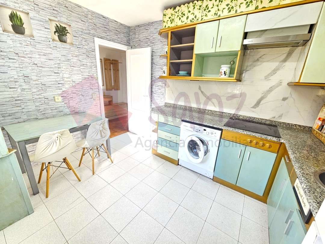 Cocina de Casa o chalet en venta en  Logroño con Calefacción, Jardín privado y Terraza