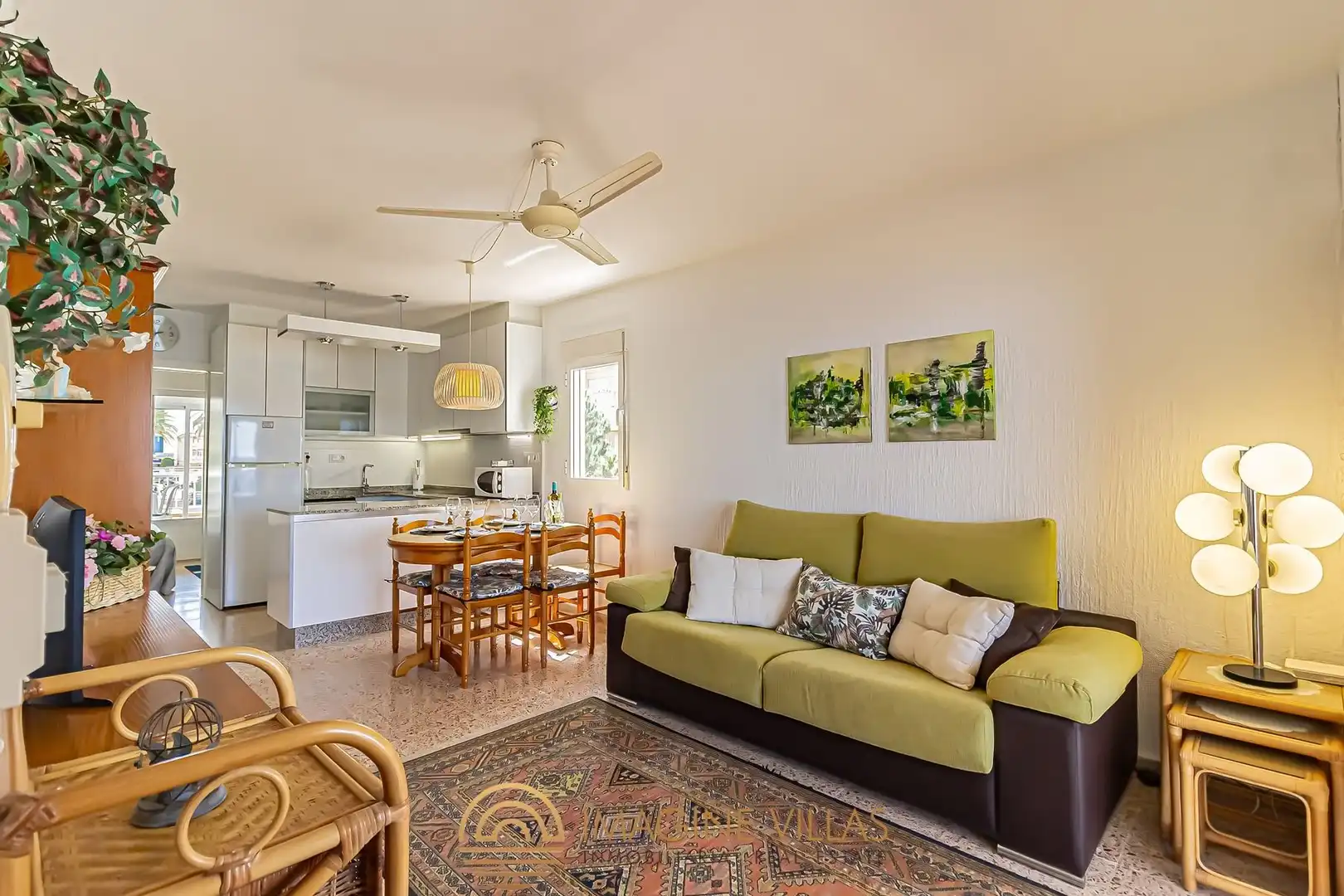 Sala de estar de Apartamento en venta en La Manga del Mar Menor con Amueblado y Piscina comunitaria