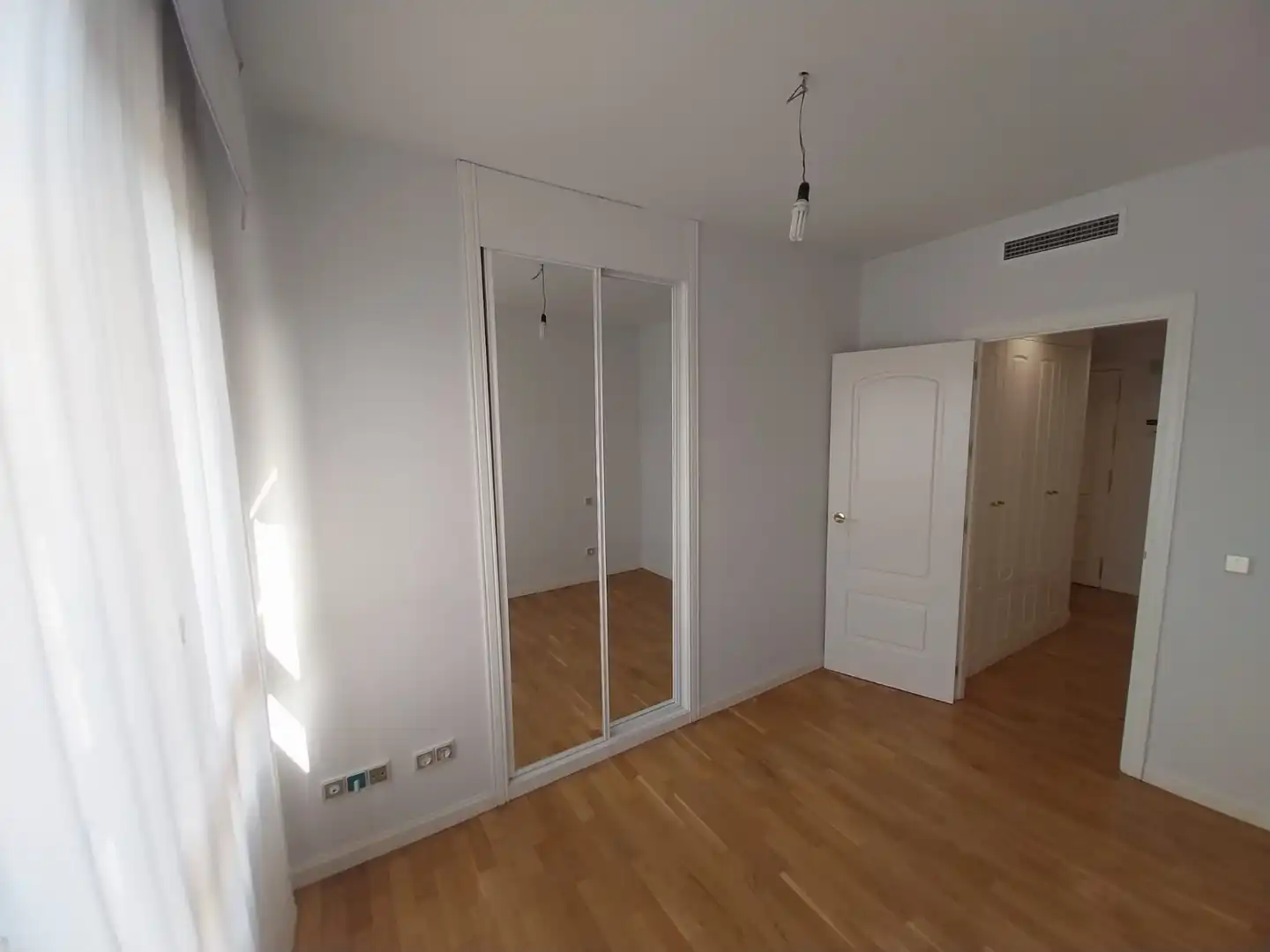 Flat for rent in Paseo de la Chopera, Centro