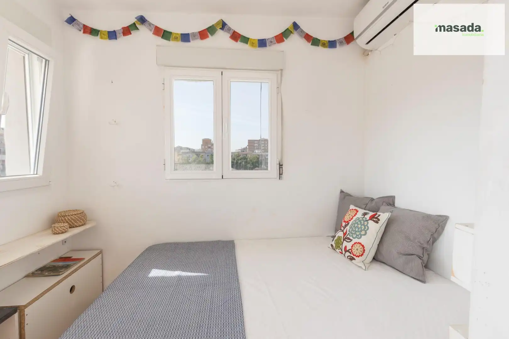 Habitación de Piso en venta en Granada con Terraza y Amueblado