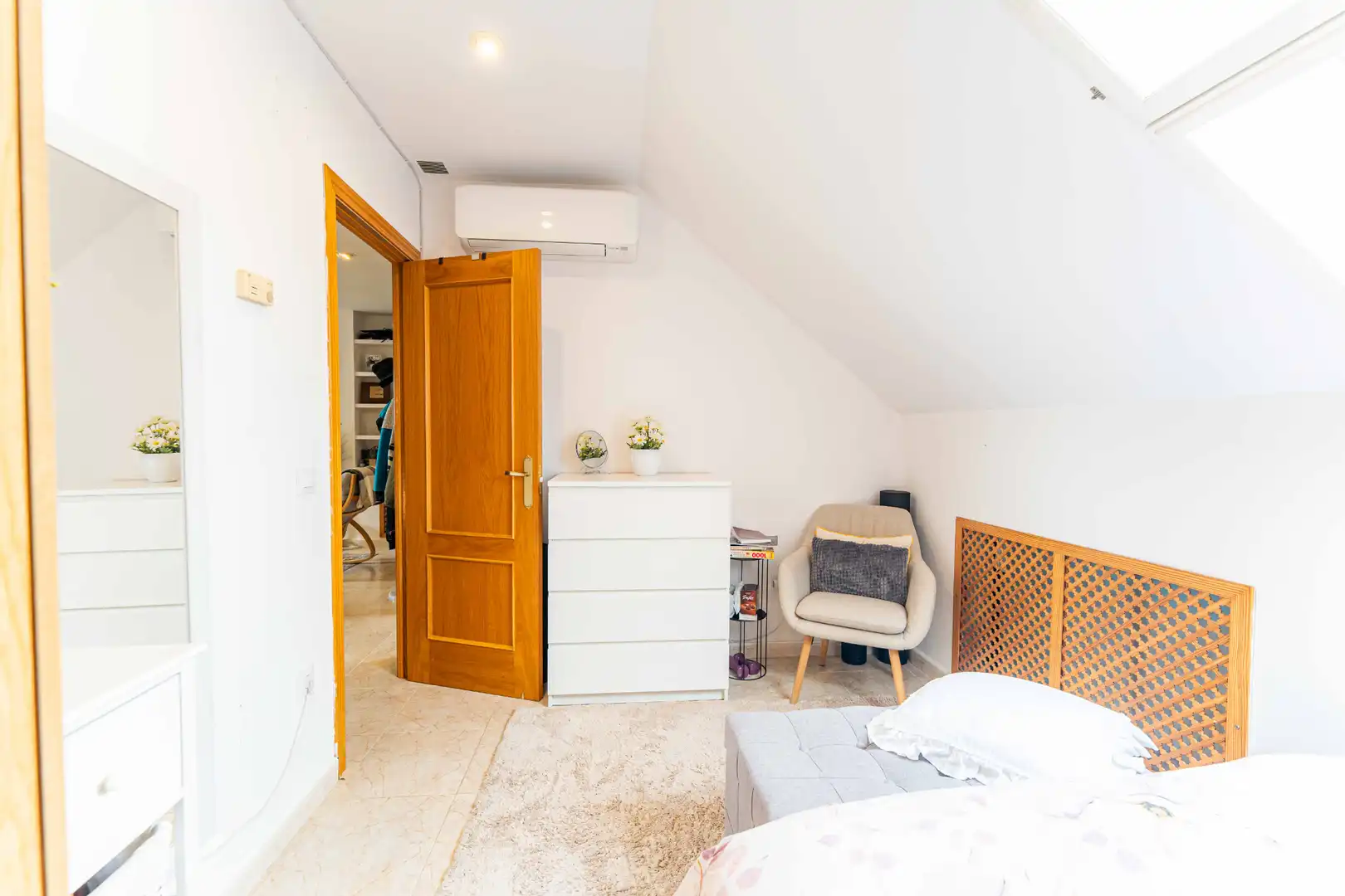 Habitación de Casa adosada en venta en Torrelodones con Balcón