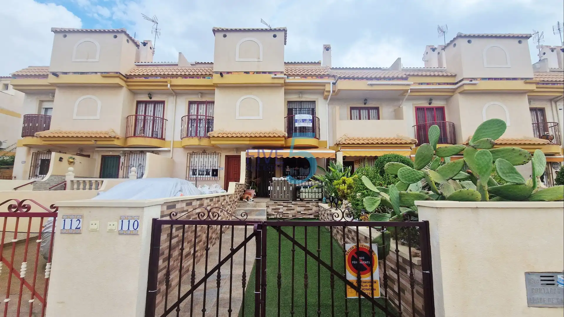 Adosado con terraza en venta en Torre de la Horadada
