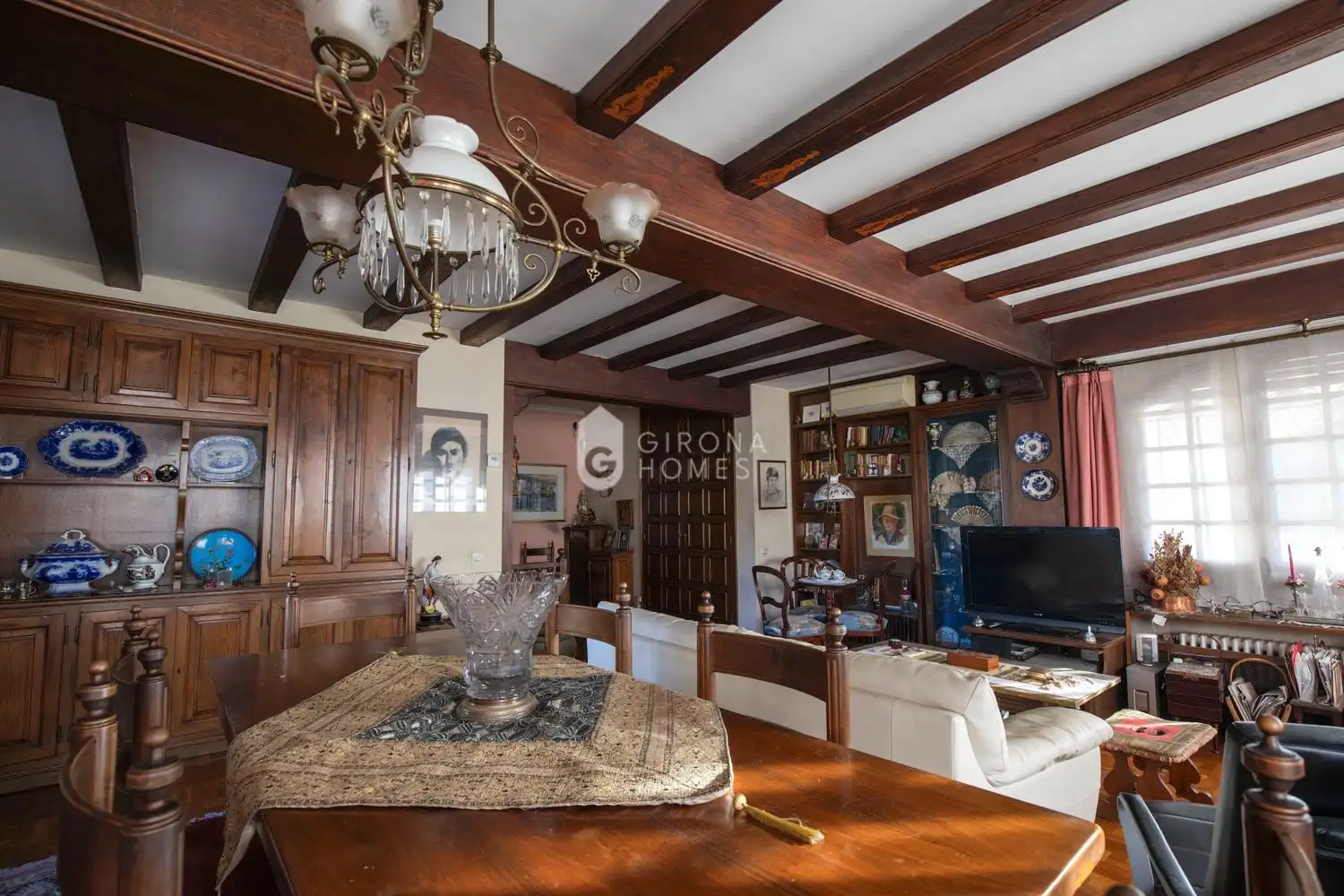 Sala de estar de Casa o chalet en venta en Girona con Aire acondicionado, Calefacción y Jardín privado