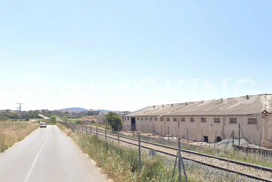 Exterior view of Industrial buildings for sale in Requena