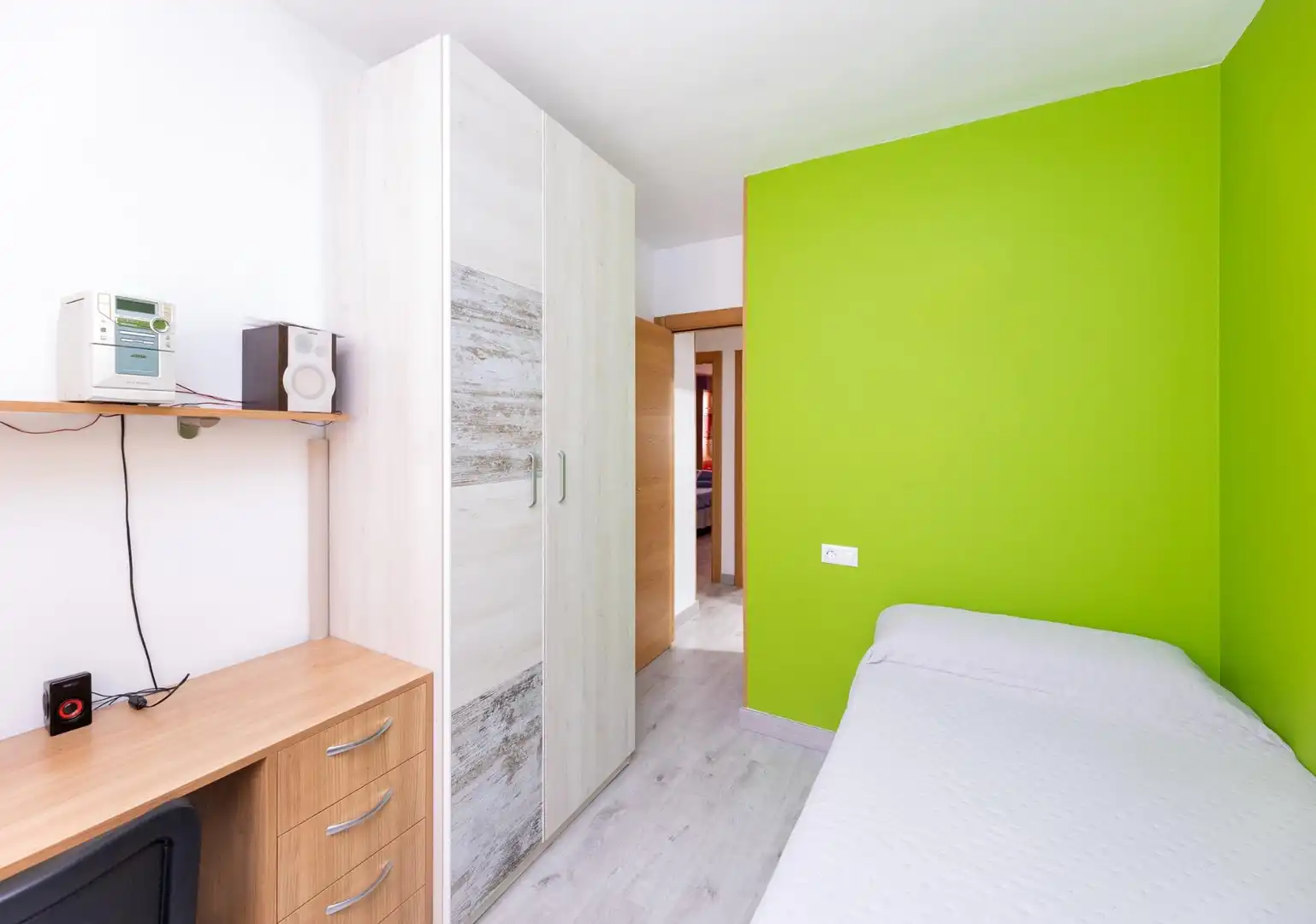 Bedroom of Flat for sale in Granada  with Air Conditioner, Heating and Storage room