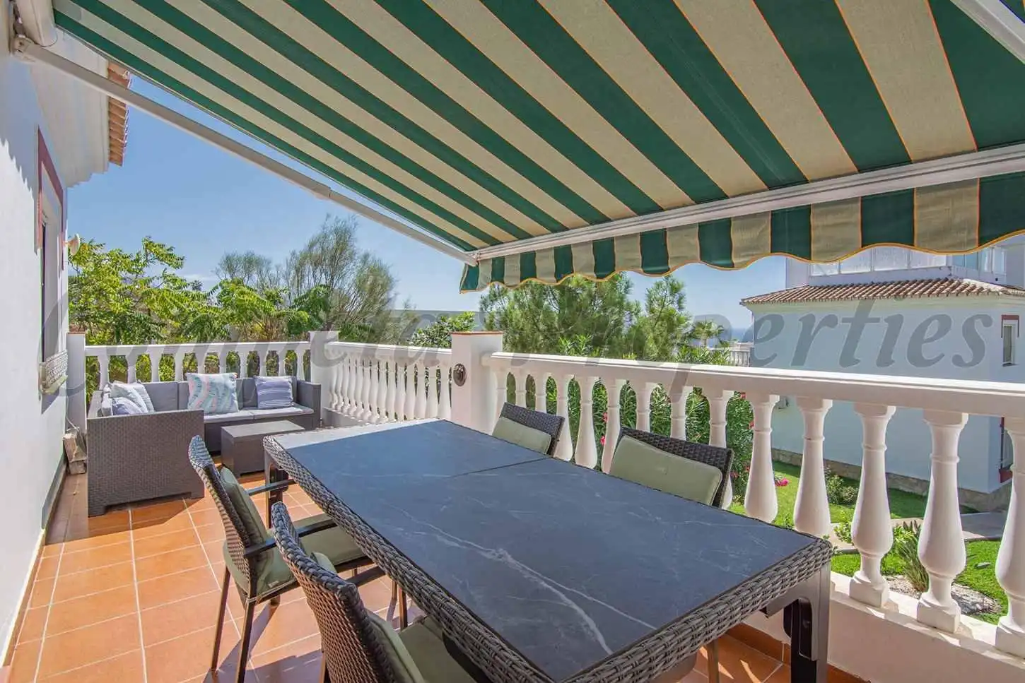 Terrace of Apartments for rent in Torrox Park