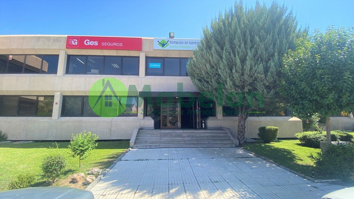 Exterior view of Office to rent in Las Rozas de Madrid  with Air Conditioner, Storage room and Furnished